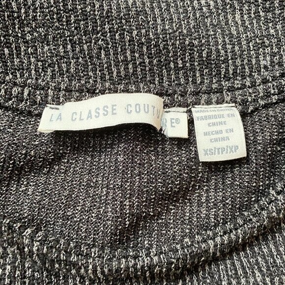 𝅺LA Classe Couture Ribbed Long Sleeve Knit Dress BNWOT Sz XSmall Black Gray - Picture 4 of 5